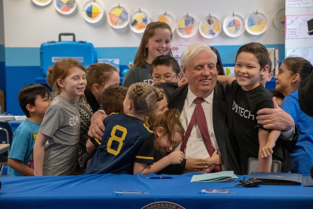 Gov. Jim Justice with kids