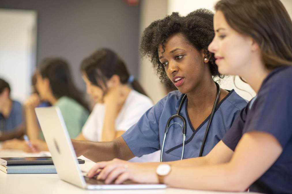 nurses studying